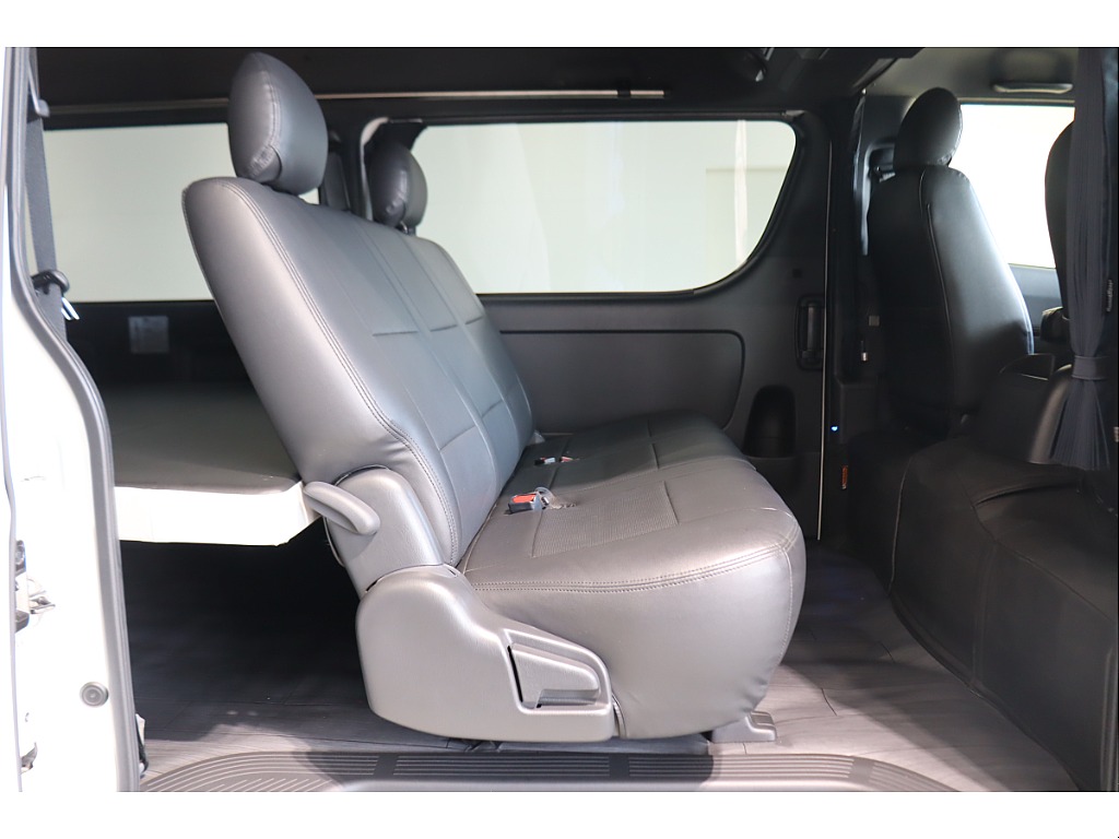 トヨタ ハイエースバン(34枚目)