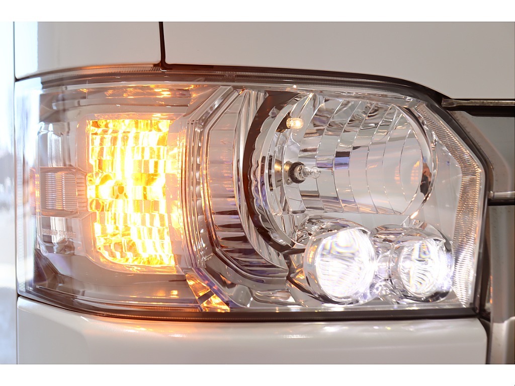 トヨタ ハイエースバン(53枚目)