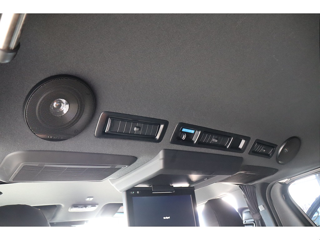 あると嬉しいリアルーフスピーカーもございます☆