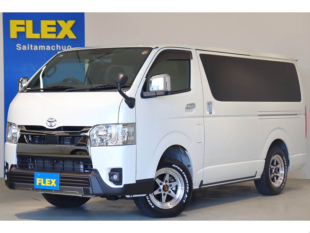 【厳選中古】令和5年式　ディーゼル４WD　車中泊ベッド　フルセグナビ×後席モニター　オフロードスタイル！