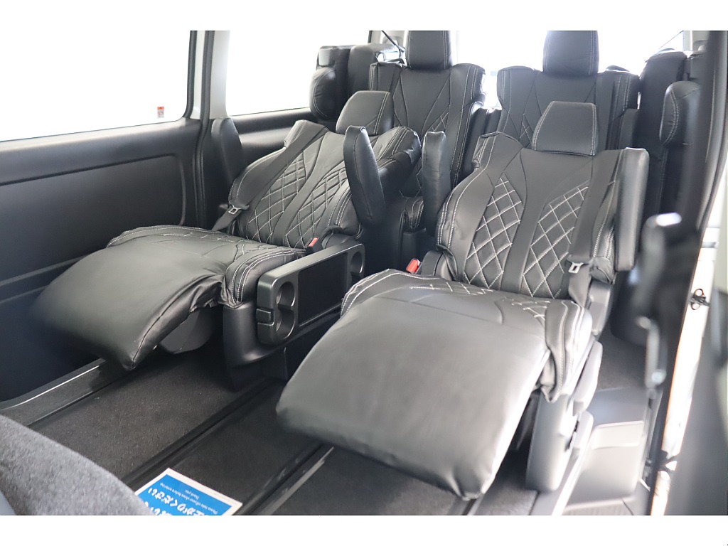 ロングスライドレール！キャプテンシート！オットマン！ 贅沢な1台です☆