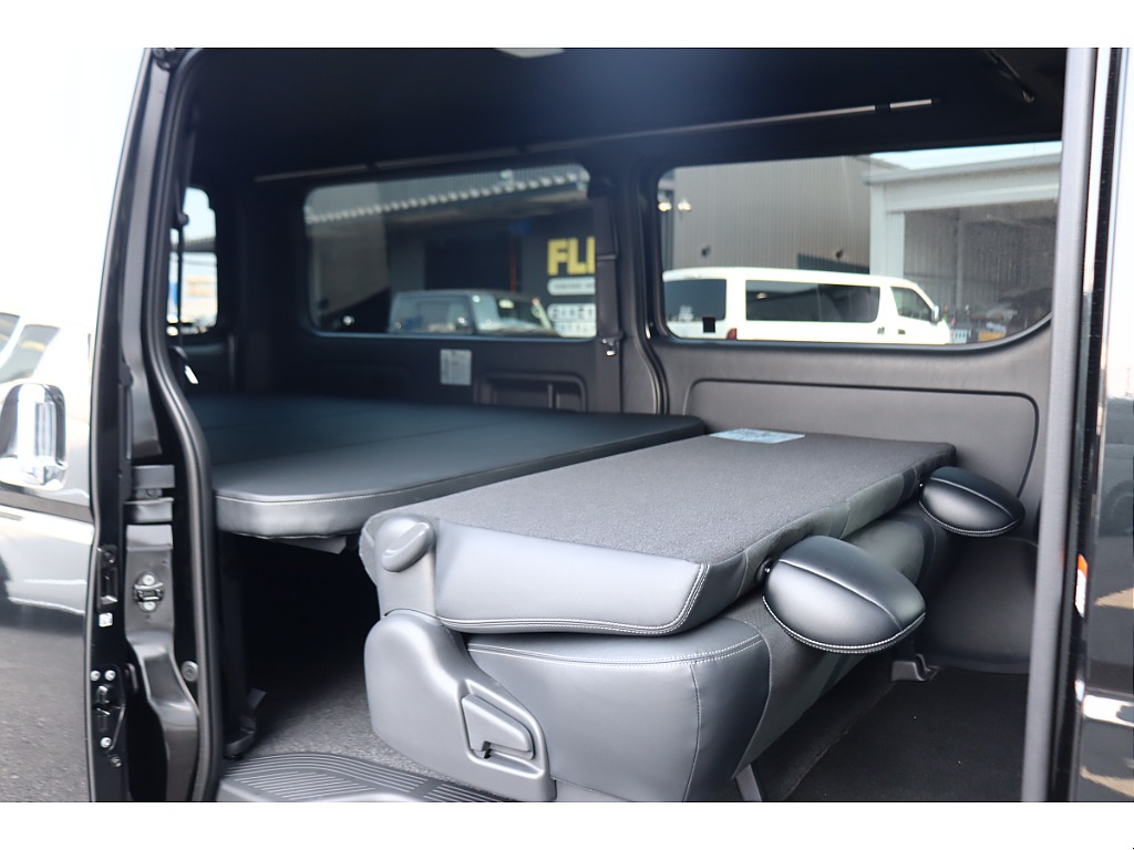 トヨタ ハイエースバン(32枚目)