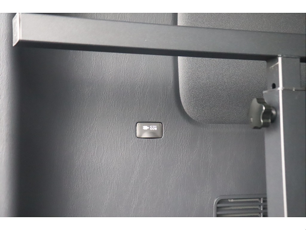 トヨタ ハイエースバン(40枚目)