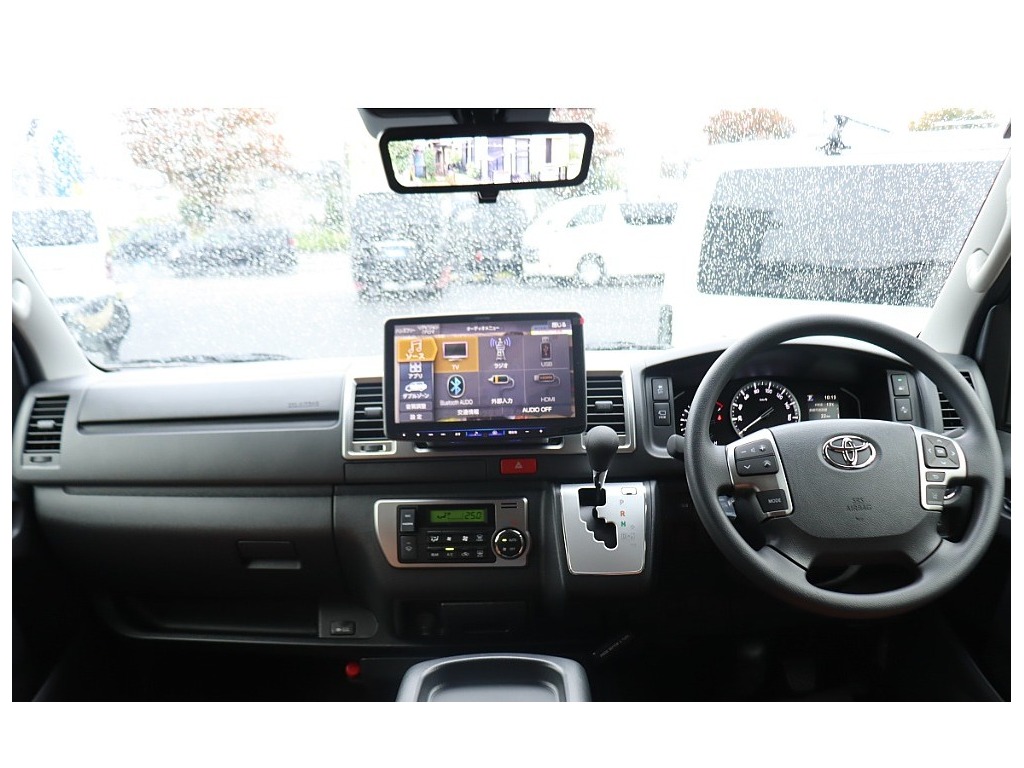 コックピットにはアルパインBIGX11インチシンプルナビを搭載！