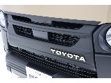 TOYOTAロゴ入りのフロントグリルがアクセントですよ！