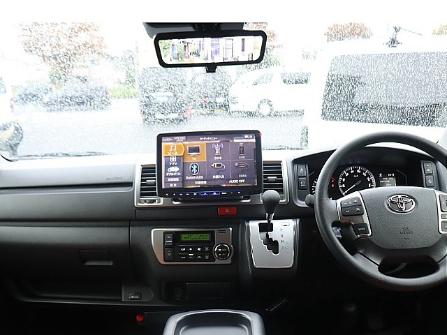 コックピットにはアルパインBIGX11インチシンプルナビを搭載！