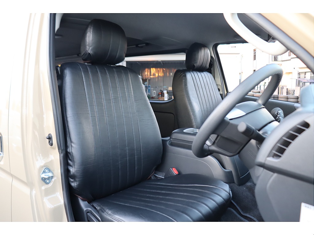 トヨタ ハイエースバン(32枚目)