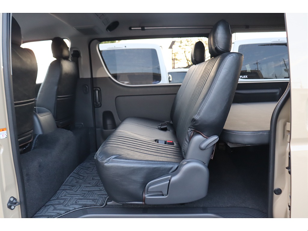 トヨタ ハイエースバン(35枚目)