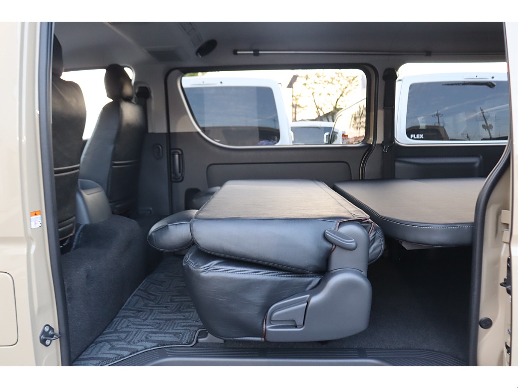 トヨタ ハイエースバン(36枚目)