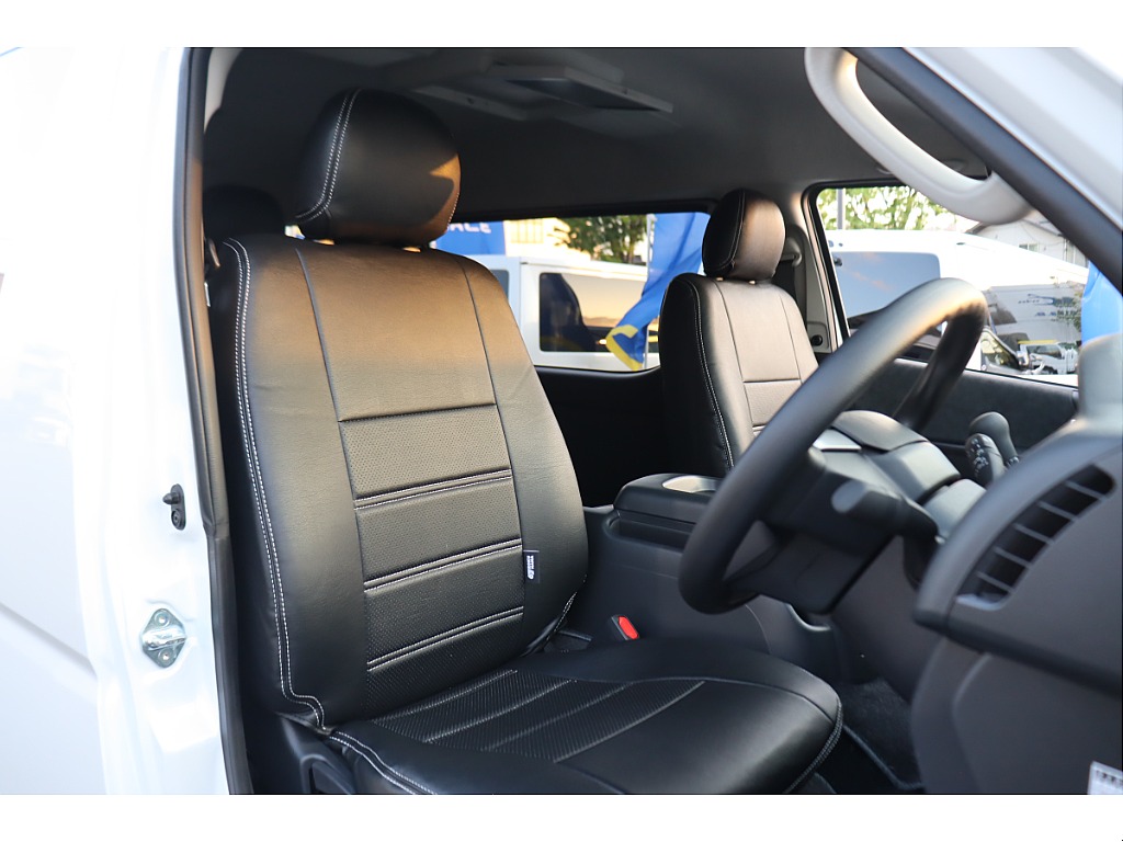 トヨタ ハイエース(24枚目)