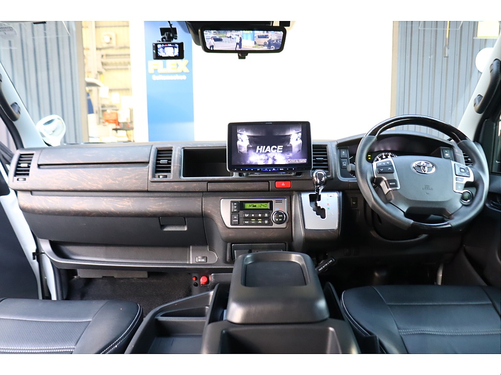 トヨタ ハイエース(24枚目)