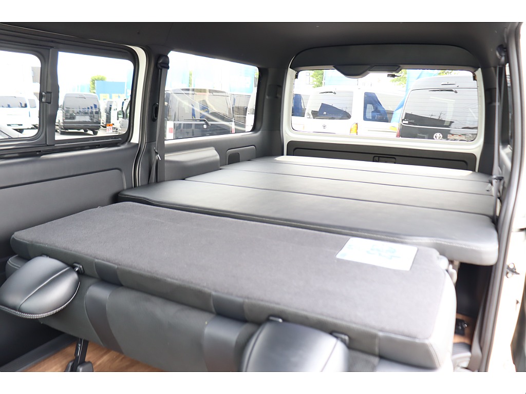 トヨタ ハイエースバン(35枚目)