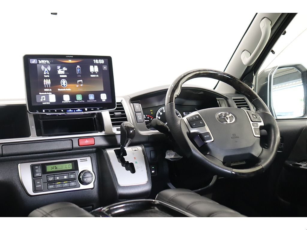 トヨタ ハイエース(25枚目)