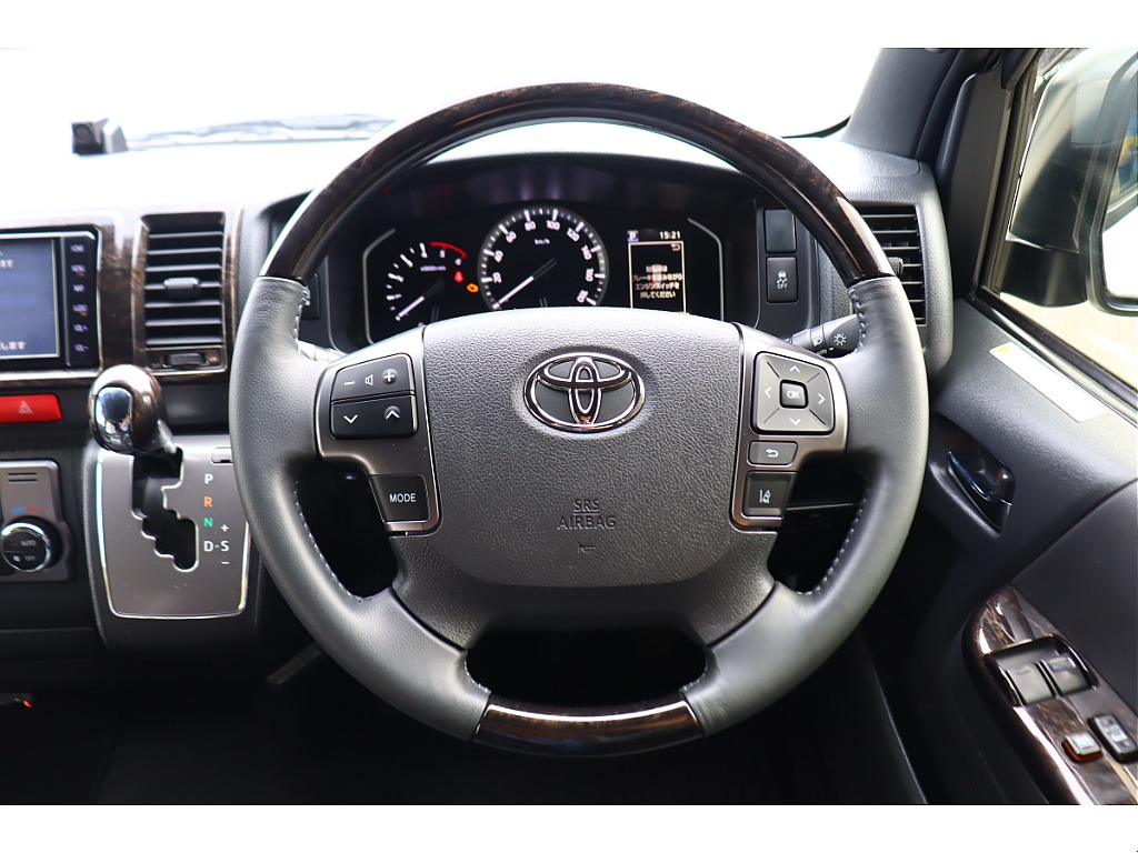 トヨタ ハイエースバン(22枚目)