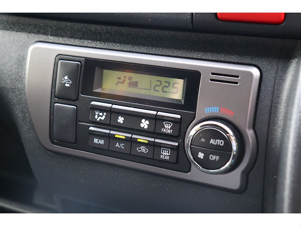 トヨタ ハイエースバン(24枚目)