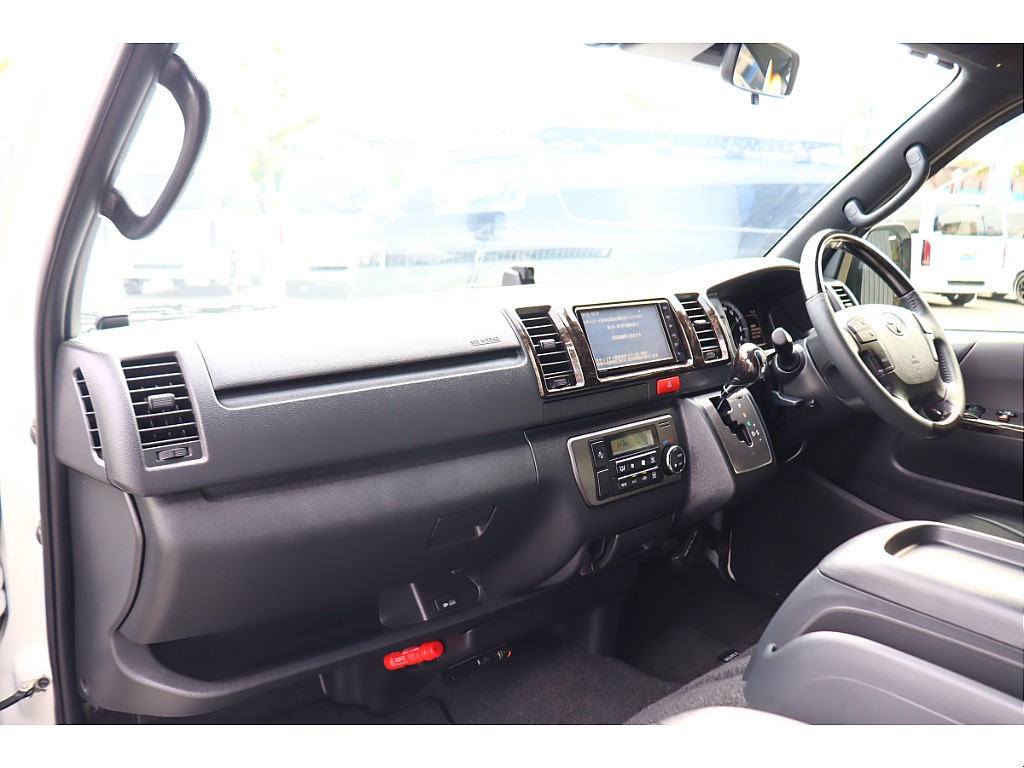 トヨタ ハイエースバン(33枚目)