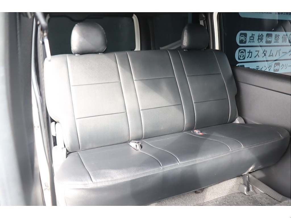 トヨタ ハイエースバン(34枚目)