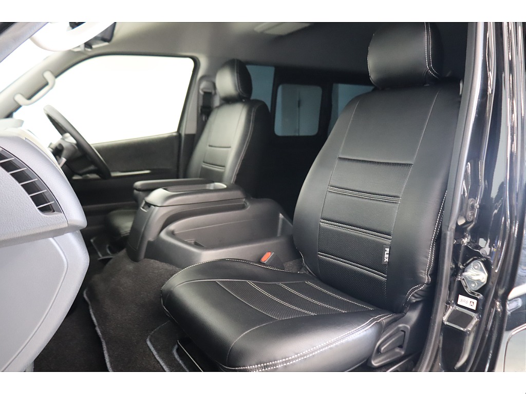 トヨタ ハイエース(24枚目)