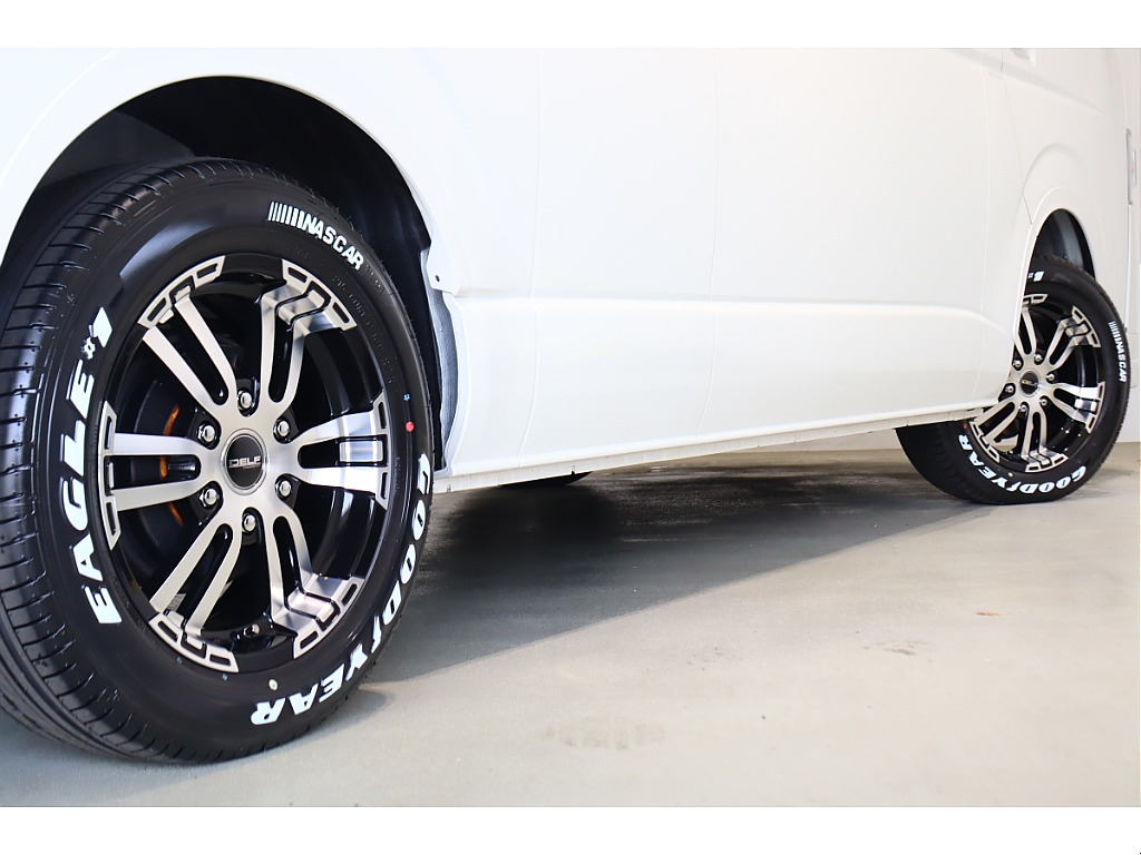 DELF02/17インチAWにナスカータイヤをインストール済み☆