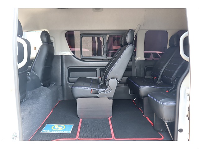 10名乗車で荷物もたくさん載せることが可能です☆