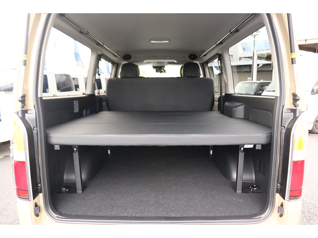 トヨタ ハイエースバン(34枚目)