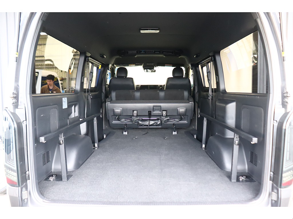 トヨタ ハイエースバン(40枚目)