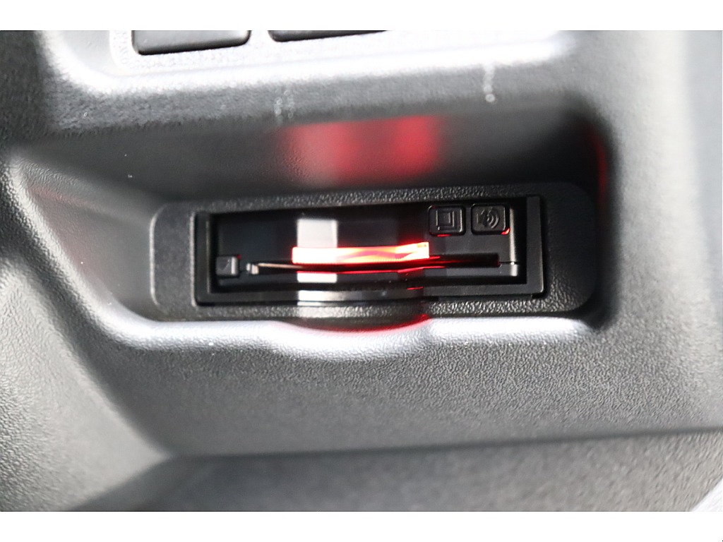 トヨタ ハイエースバン(24枚目)