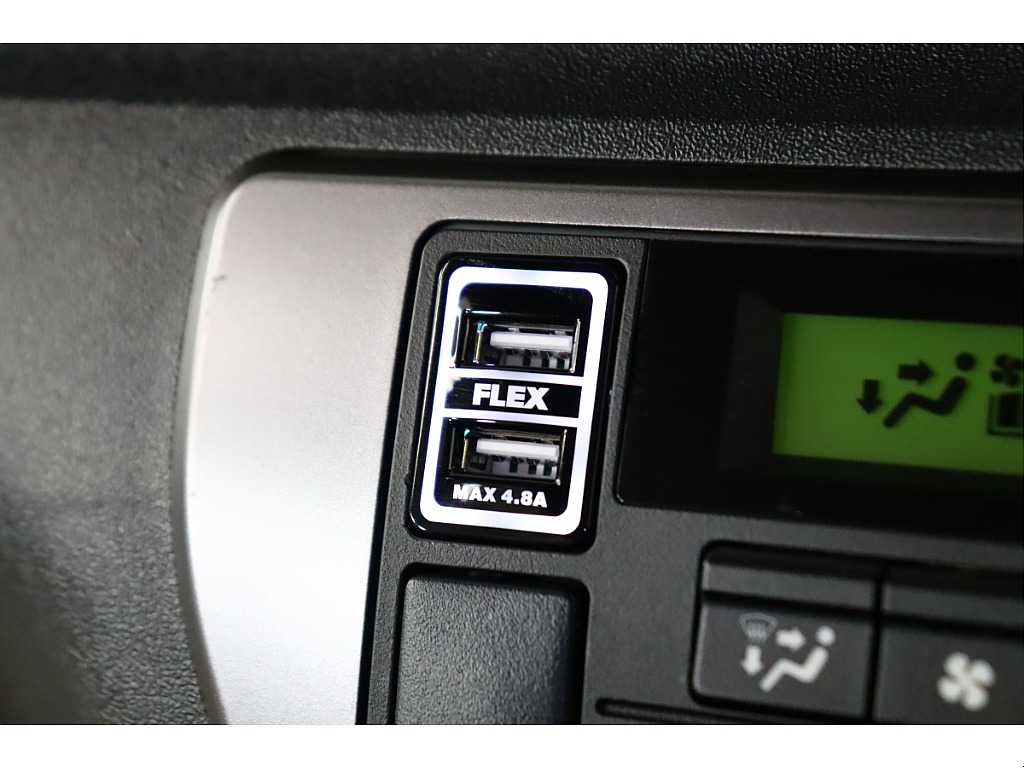 トヨタ ハイエースバン(26枚目)