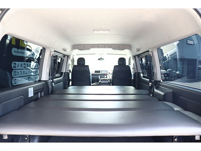 荷室には高調整が可能なベットキットを装着！