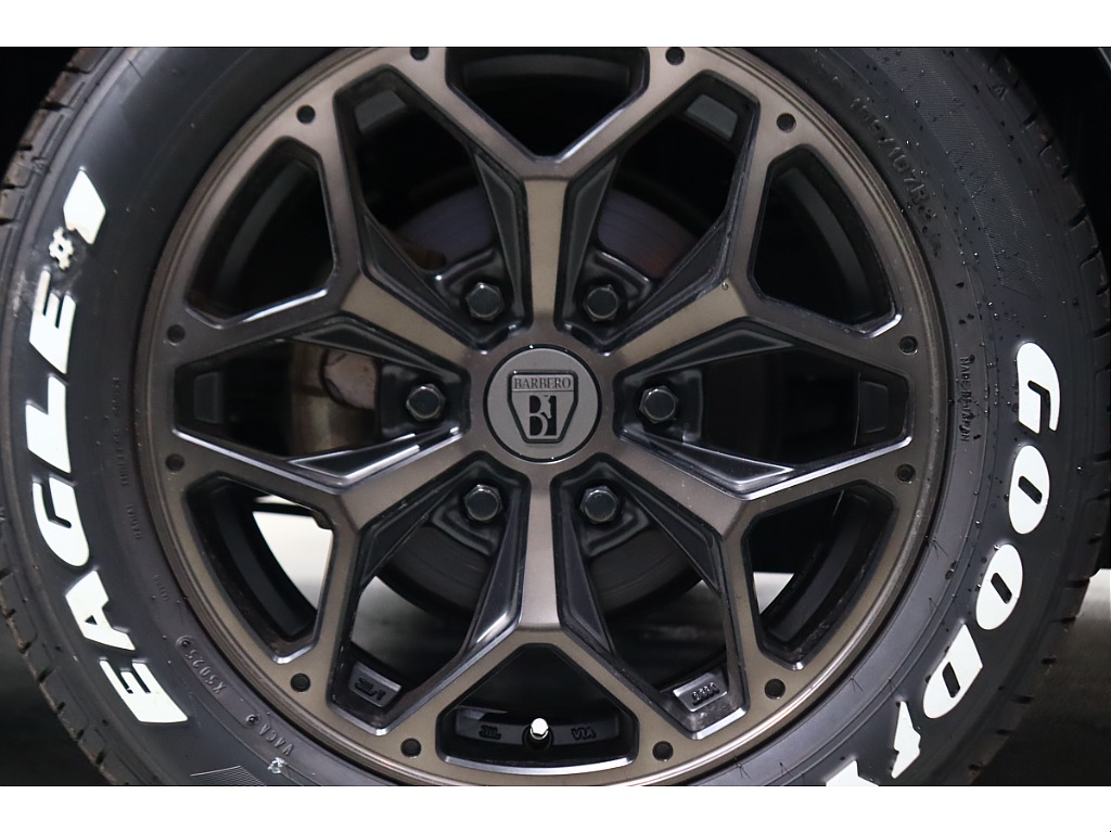 FLEX　スタイリングヘックス17インチアルミ×グッドイヤーナスカータイヤでドレスアップ！