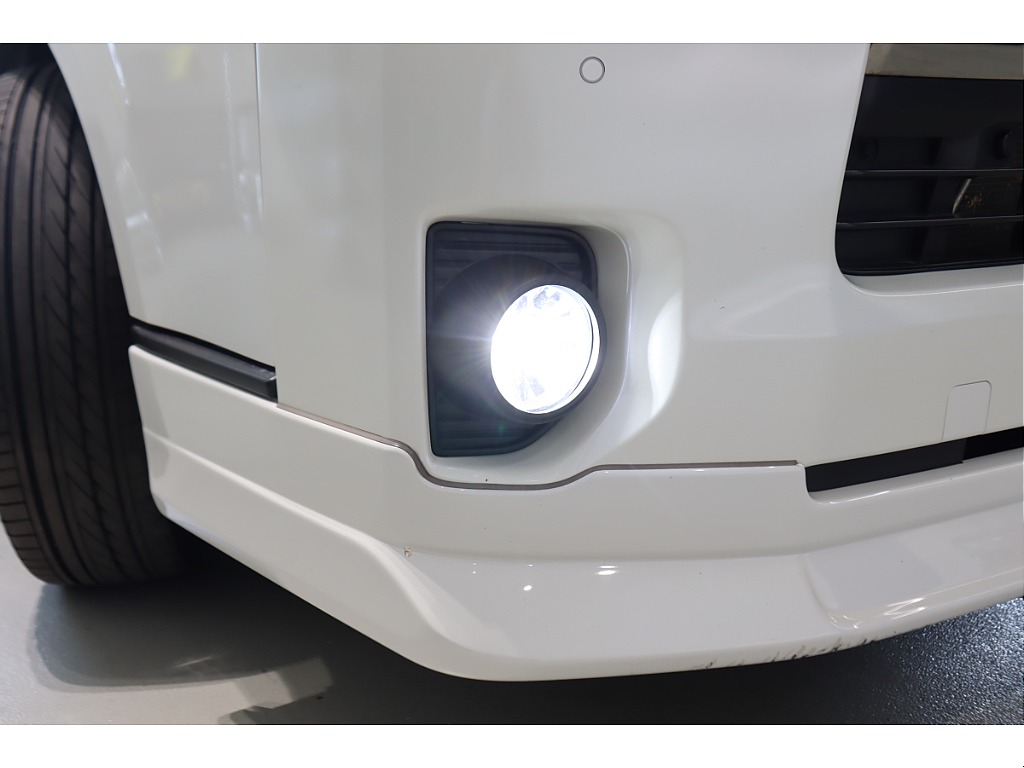 トヨタ ハイエースバン(53枚目)