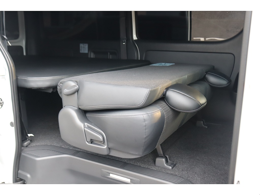 トヨタ ハイエースバン(34枚目)