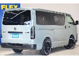 室内換気も可能な小窓付きスライドドア☆