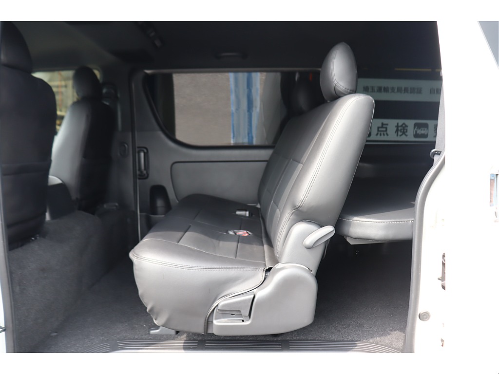 トヨタ ハイエースバン(33枚目)