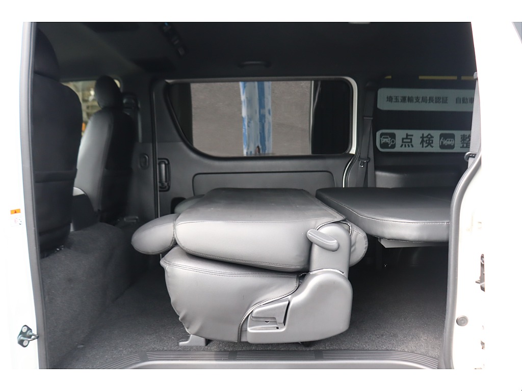 トヨタ ハイエースバン(34枚目)