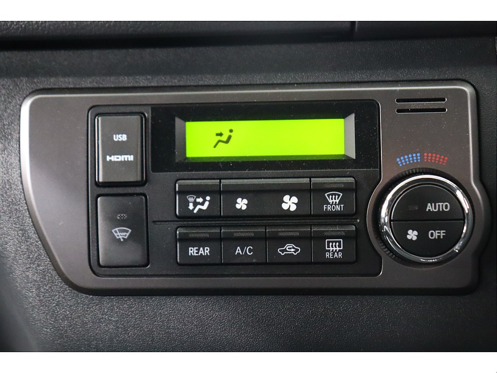 トヨタ ハイエースバン(29枚目)