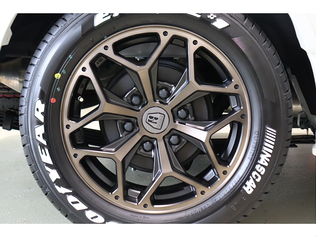 トヨタ ハイエース(50枚目)