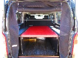 ベッドキット搭載で車中泊も出来ます！床張りも施工されており荷物や道具もしっかり積み込めます♪