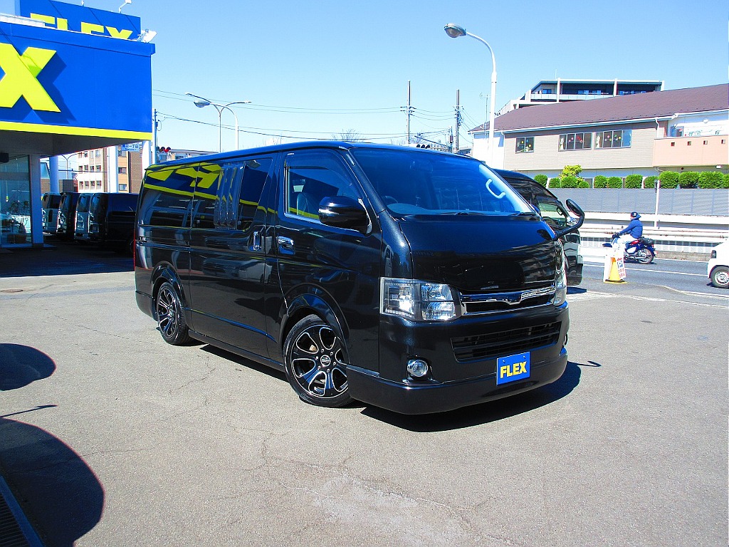 ローダウンされた箱車は問答無用でカッコいい♪立ち姿も風格があります！！！