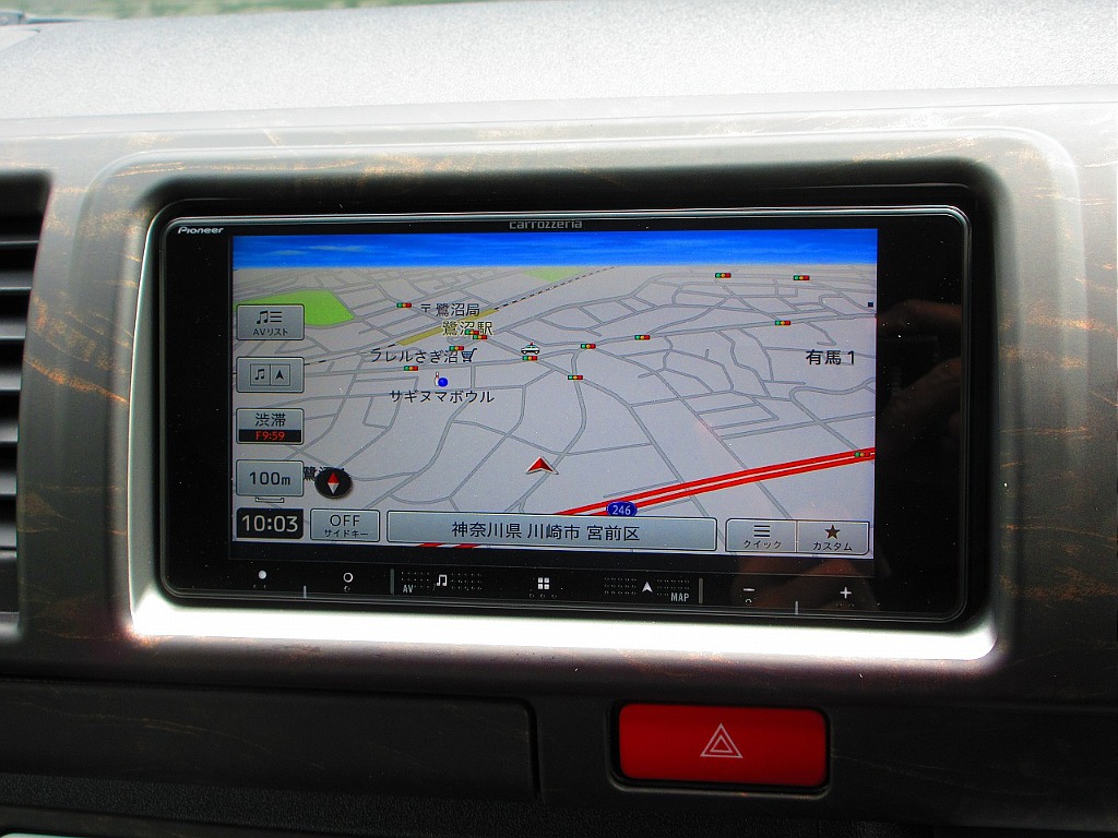 搭載されているナビはカロッツェリア製♪楽ナビの新型タイプ♪