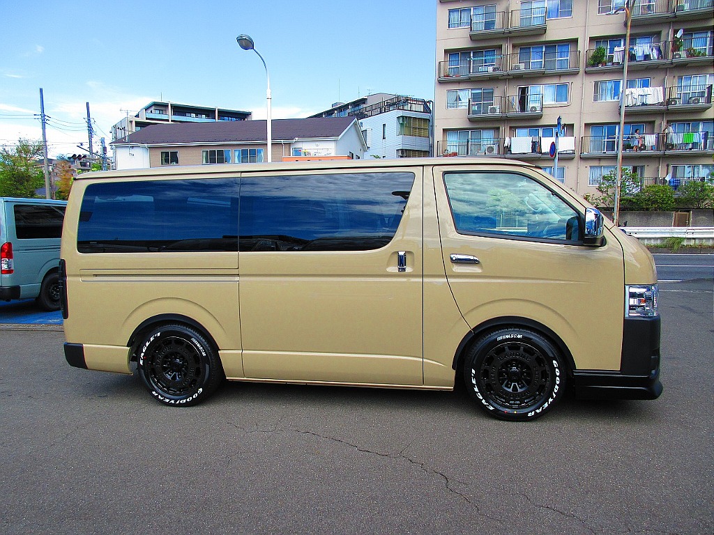 横から見てもキマってます！ローダウンされた箱車は問答無用でカッコいいんです！！！