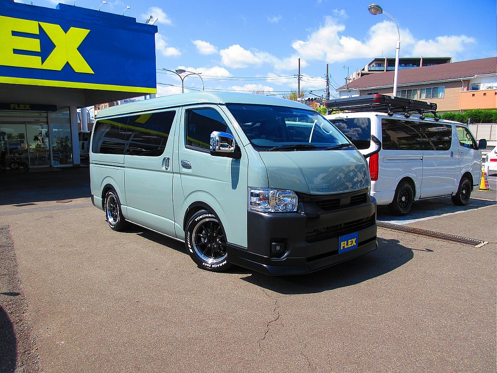 ローダウンされてカスタムされた箱車は問答無用でカッコいいですねっ！！！