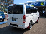 スタイリッシュな後ろ姿♪四駆の箱車は迫力もありますねっ♪