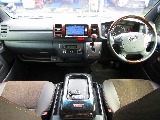 広々とした室内！期間限定車専用のインテリアは高級感があってお洒落です♪