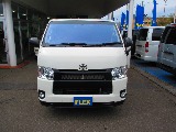 スタイリッシュにカスタムされたフロントフェイス♪ディーラーオプションのフォグランプも装着されておりますよっ♪