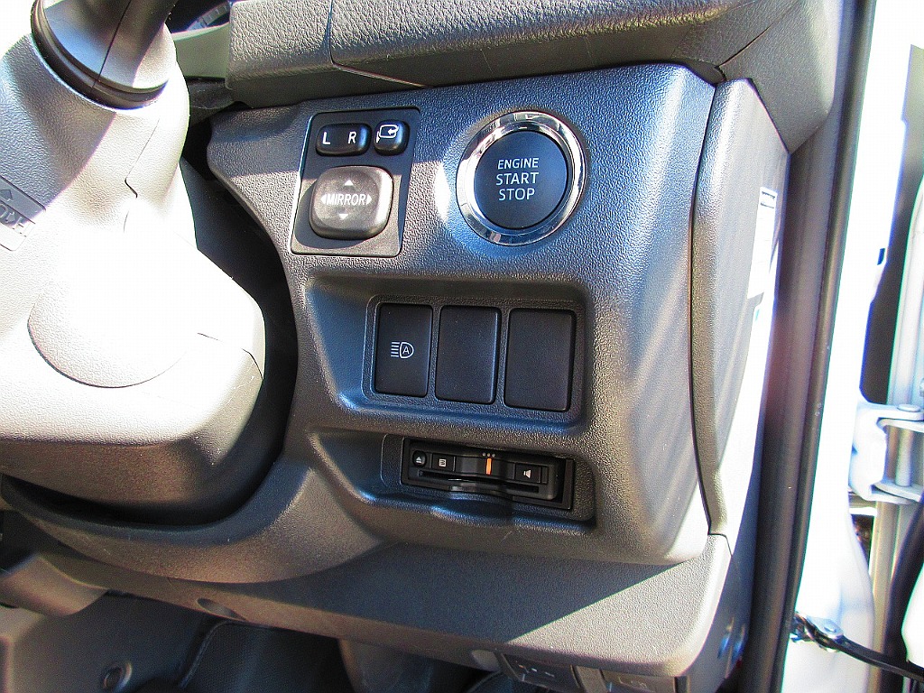 もちろんＥＴＣも完備♪純正のように美しくインストールされてます！