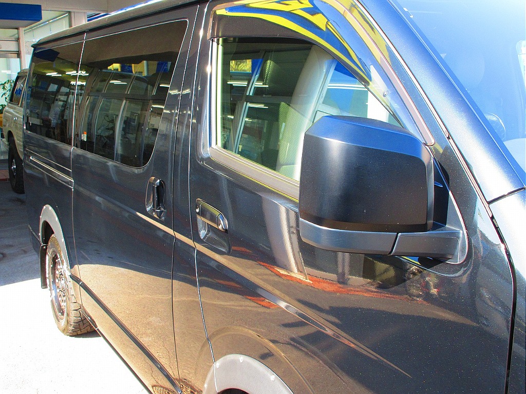 ドアミラー・ドアノブ・エンブレム・フロントグリルはマットブラック塗装済み！ブラックの統一感がカッコいい！！！