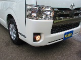 ヘッドライトはＬＥＤ♪フォグランプも装着されてますので夜間ドライブも安心です♪