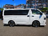横から見てもキマってます♪ローダウンされた箱車は問答無用でカッコいい♪
