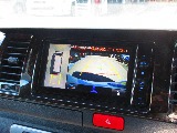 メーカーオプションのパノラミックビューモニター完備♪駐車時の安心感が違います♪